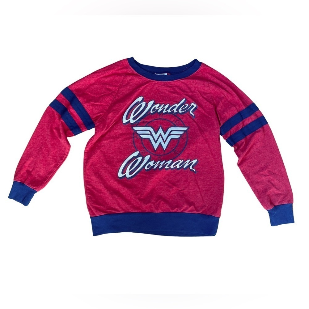 Wonder Woman Women’s Long Sleeve Crew Neck Shirt Size Medium GUC ⚡️Ships Quick⚡️
